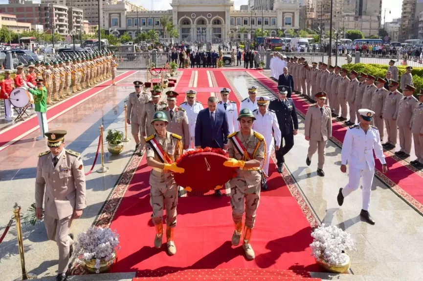 نصب تذكاري ميدان محطه مصر