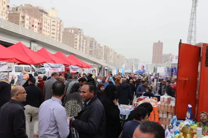 سوق اليوم الواحد بجوار مسجد آل رشدان بمدينة نصر